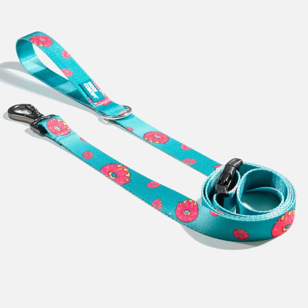 BNWT Donut Leash
